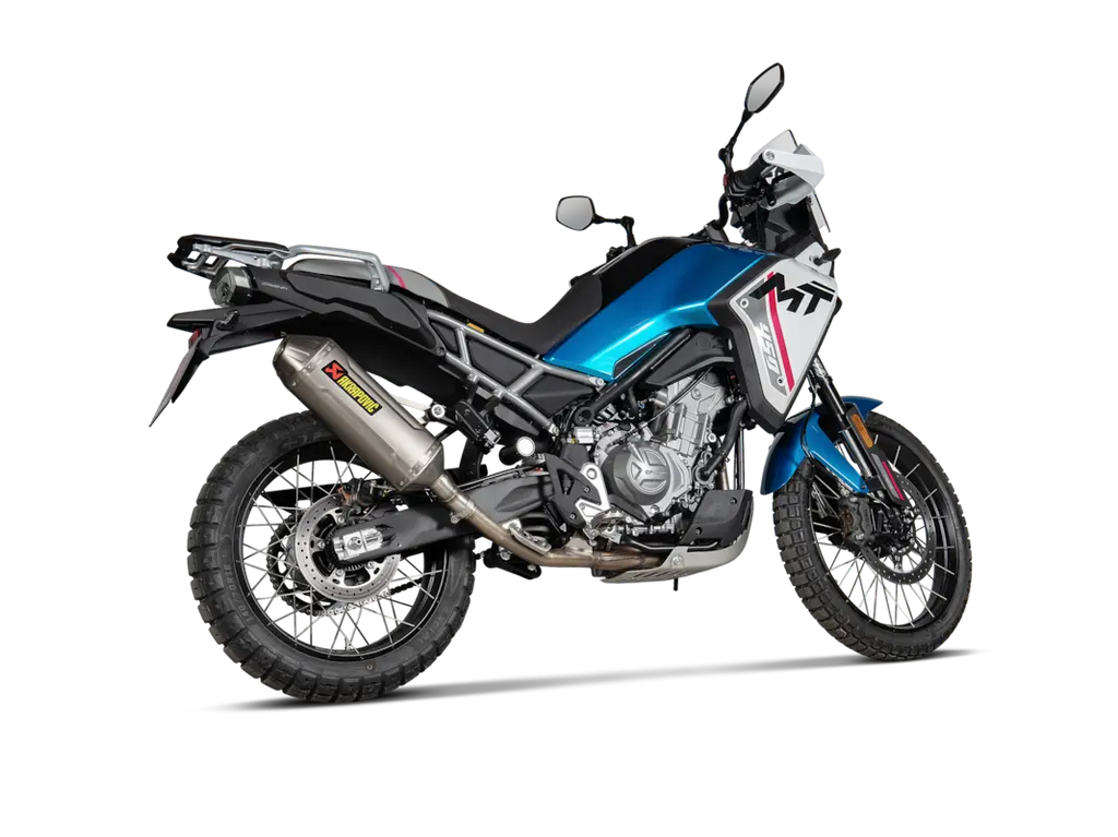 Marmitta terminale Slip-On AKRAPOVIC in titanio per CFMOTO 450MT