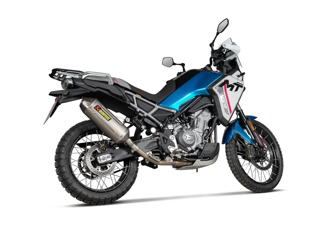Marmitta terminale Slip-On AKRAPOVIC in titanio per CFMOTO 450MT